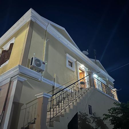 Casa Chara 2 Apartment Сими Екстериор снимка