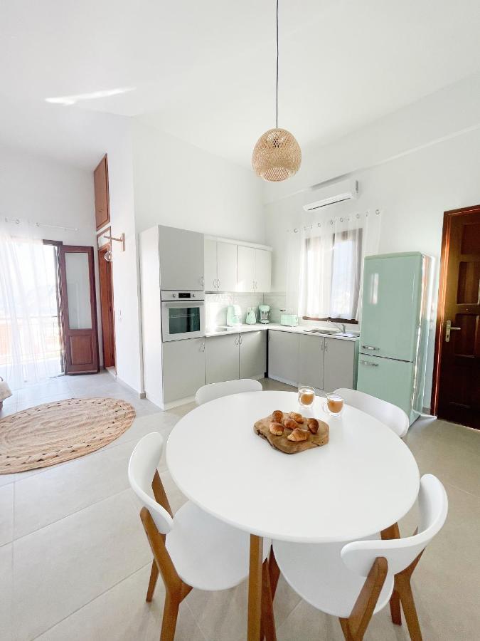 Casa Chara 2 Apartment Сими Екстериор снимка